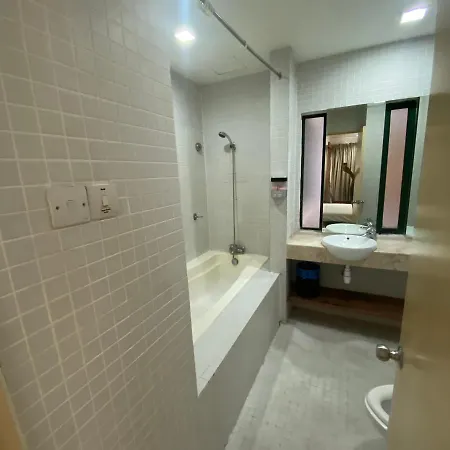 Peninsula Residences All Suite Hotel Kuala Lumpur Bagian luar foto