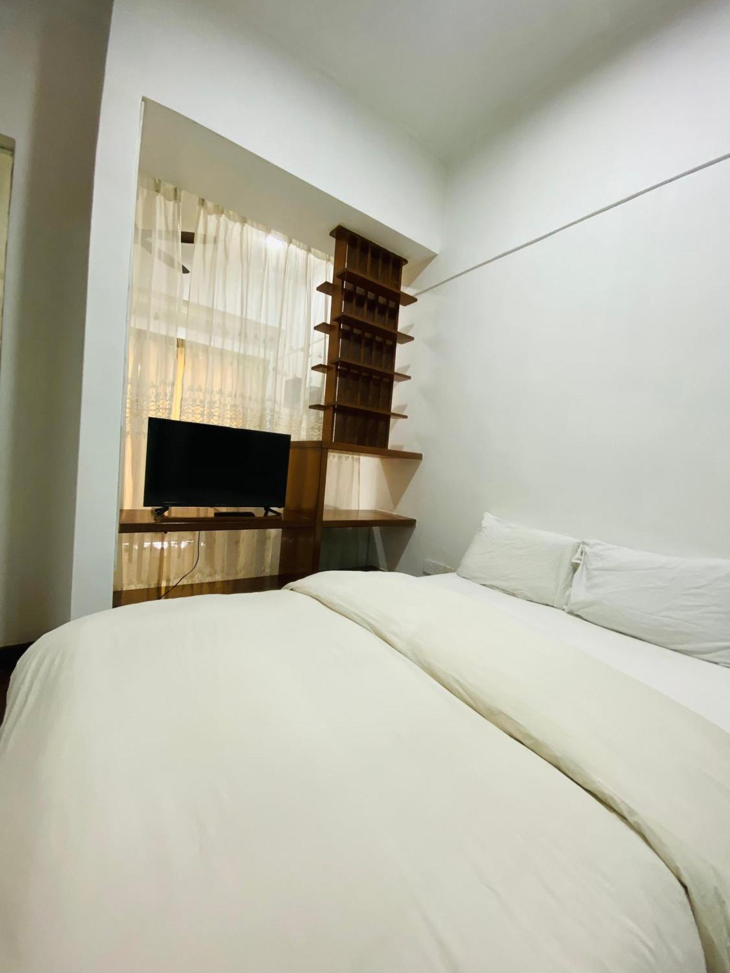 Apartemen Peninsula Residences *